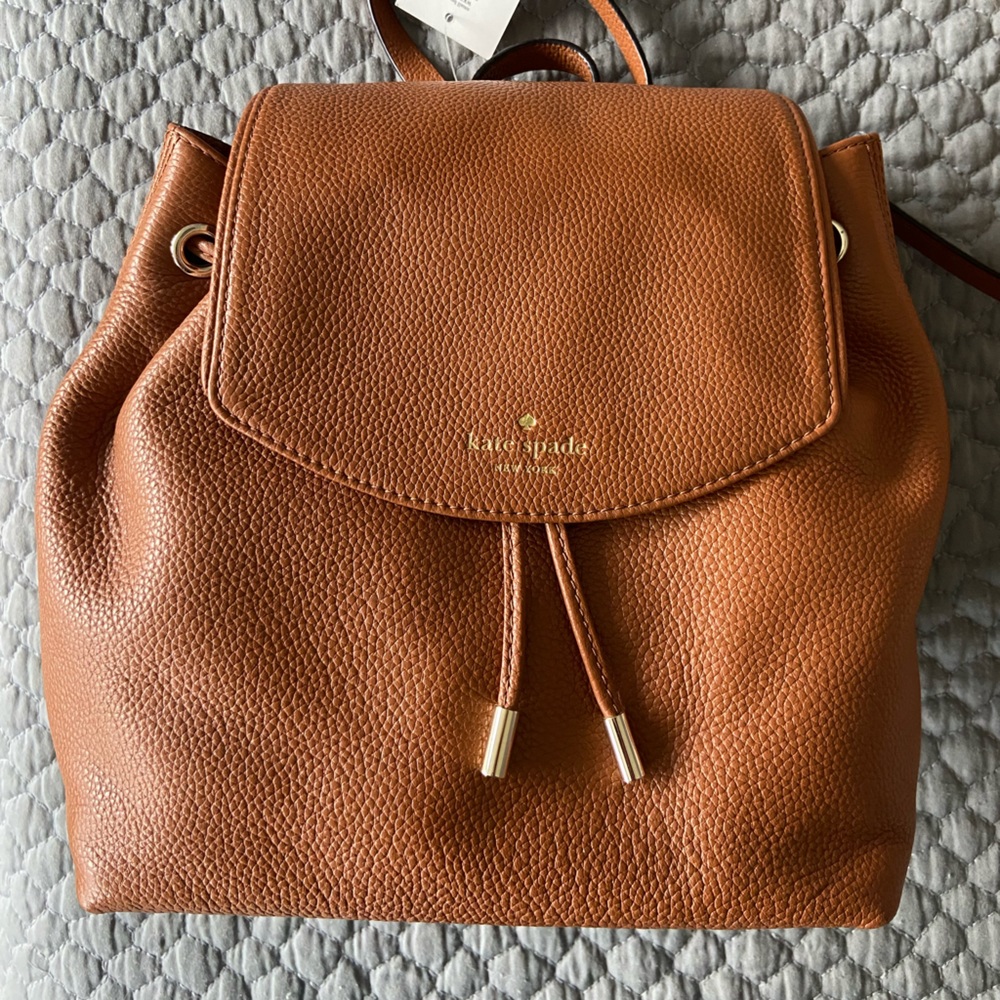 ♠️ Kate Spade Small Breezy Leather Flap Backpack Warm Cognac NWT